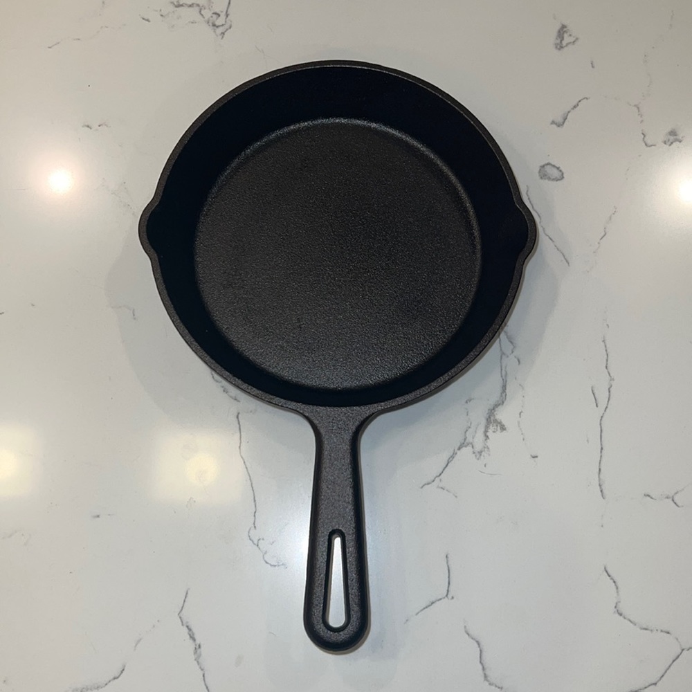 Artisanal Kitchen Supply Cast Iron Skilllet